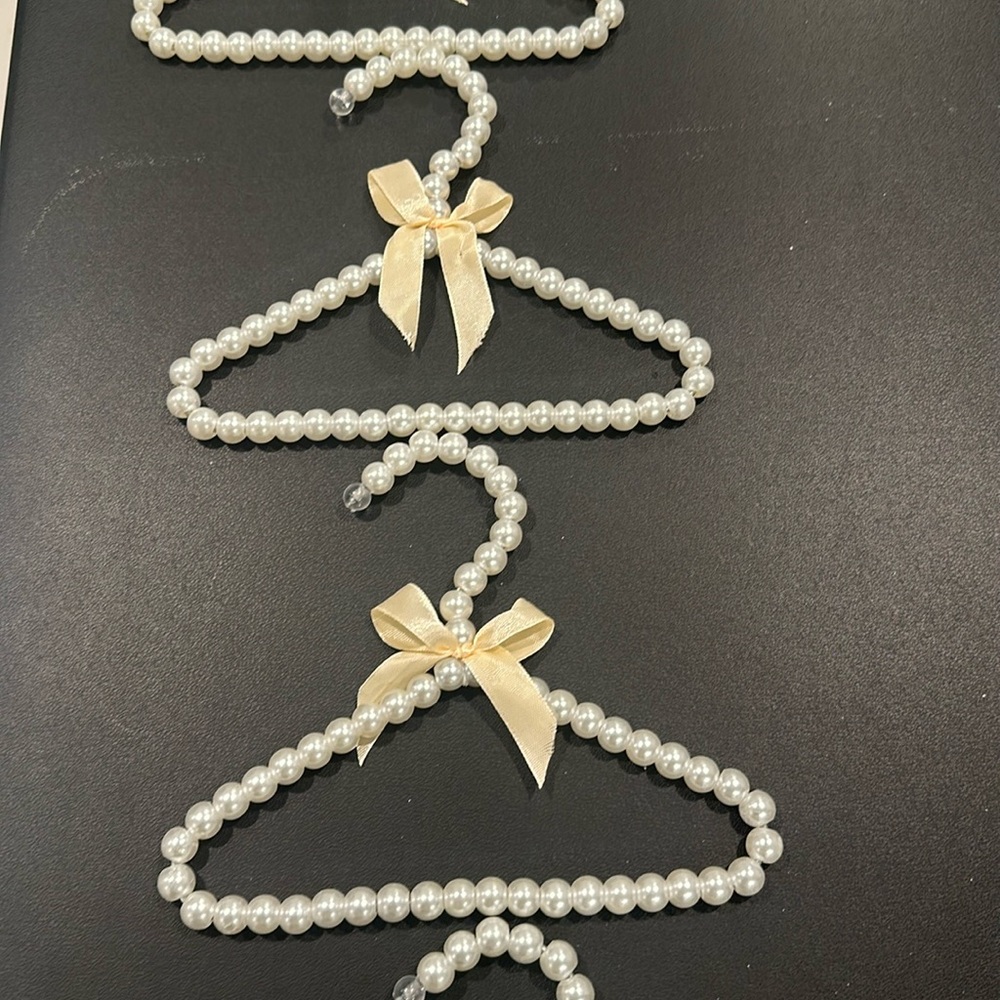 4 mini kid pearl hangers